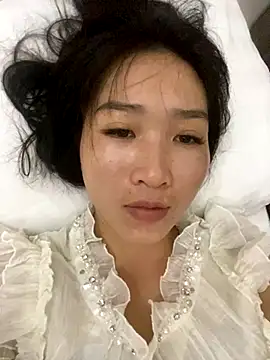 Snapshot of oneyou_400 chatting on September 18, 2025, 1:35 pm oneyou 400 online show from September 18, 2025, 1:35 pm