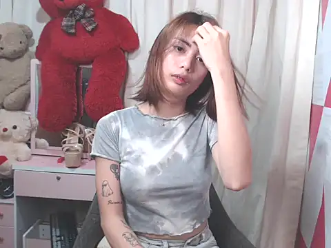 miss-miya online show from November 12, 2025, 2:34 am