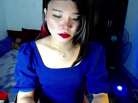Urassiansweetcummer online show from July 6, 2026, 1:13 am