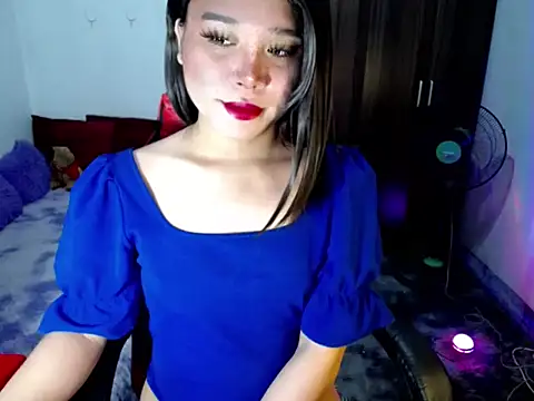 Urassiansweetcummer online show from July 7, 2026, 1:08 am