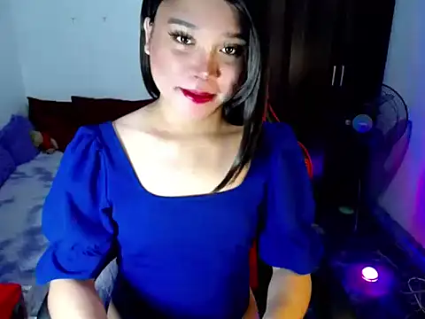 Urassiansweetcummer online show from July 7, 2026, 6:47 am