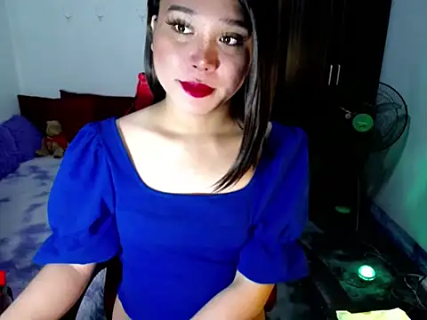 Urassiansweetcummer online show from July 8, 2026, 1:54 am