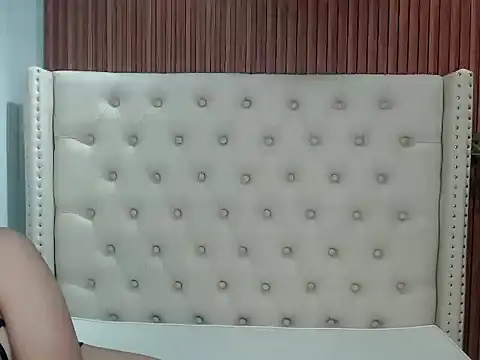 Snapshot of universal_slutt chatting on October 10, 2025, 5:01 pm universal slutt online show from October 10, 2025, 5:01 pm