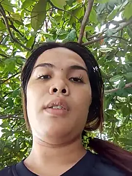 yolly fox online show from July 10, 2026, 6:50 am