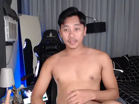 alexsuckable01 online show from May 1, 2026, 9:58 am
