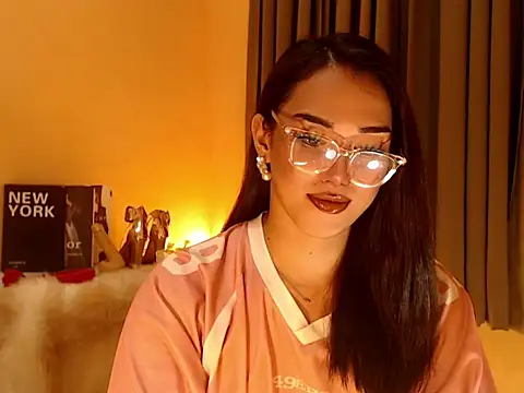 Snapshot of magnificent_kitana chatting on September 26, 2025, 4:00 pm magnificent kitana online show from September 26, 2025, 4:00 pm