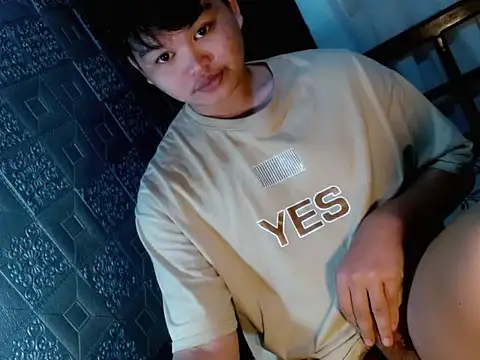 Reynelcock online show from September 14, 2025, 8:41 pm