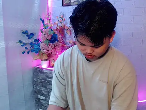 Reynelcock online show from June 2, 2026, 6:10 pm