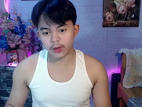 Snapshot of urguy_toshi chatting on July 4, 2026, 1:39 pm urguy toshi online show from July 4, 2026, 1:39 pm