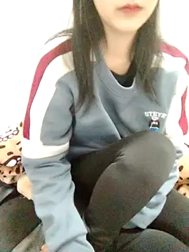 Kembong01 online show from December 18, 2025, 5:52 pm