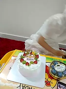 Kembong01 online show from April 23, 2026, 1:18 am