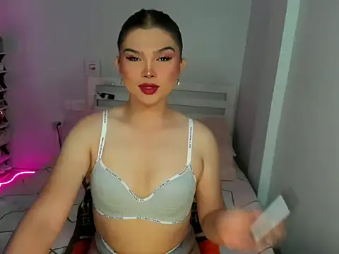 Sweetestcandyx  online show from April 8, 2026, 3:12 pm