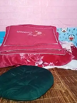 Snapshot of Heny_LT chatting on October 29, 2025, 2:36 am Heny LT online show from October 29, 2025, 2:36 am