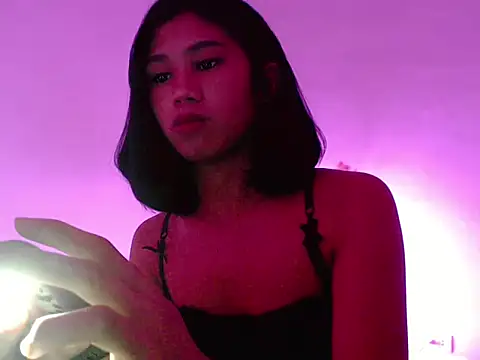 Snapshot of Maxine_Sucks chatting on October 22, 2025, 1:44 pm Maxine Sucks online show from October 22, 2025, 1:44 pm