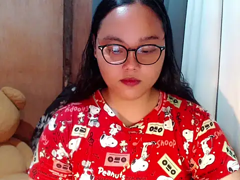  Lylia online show from November 19, 2025, 12:10 am