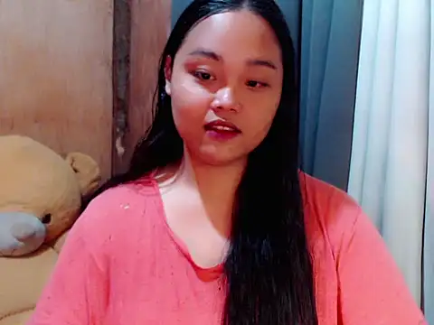  Lylia online show from November 30, 2025, 8:35 pm