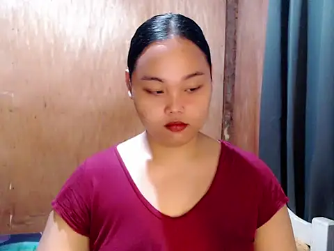  Lylia online show from March 7, 2026, 9:23 pm