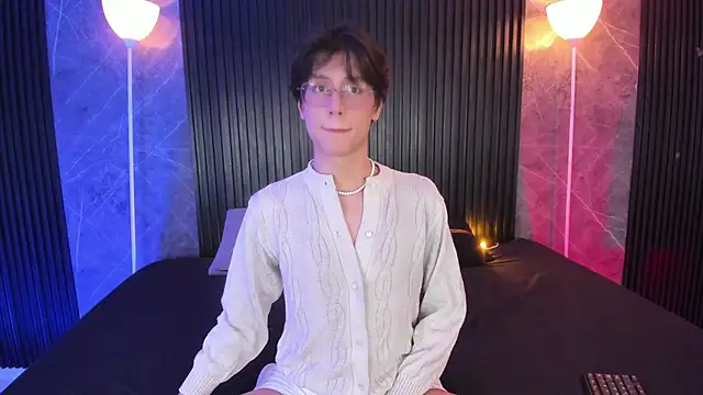 Snapshot of luixdust_ chatting on November 8, 2025, 6:57 am luixdust online show from November 8, 2025, 6:57 am