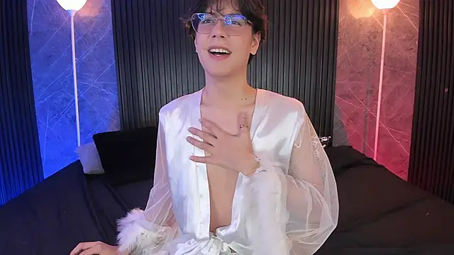 Snapshot of luixdust_ chatting on November 16, 2025, 10:54 am luixdust online show from November 16, 2025, 10:54 am