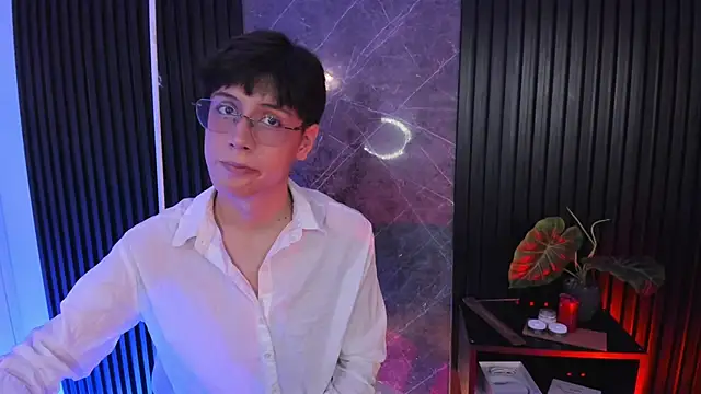 Snapshot of luixdust_ chatting on November 27, 2025, 5:20 am luixdust online show from November 27, 2025, 5:20 am