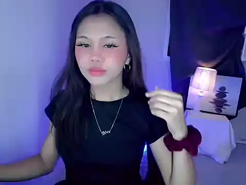 Snapshot of Filipina_milker chatting on October 21, 2025, 1:23 pm Filipina milker online show from October 21, 2025, 1:23 pm