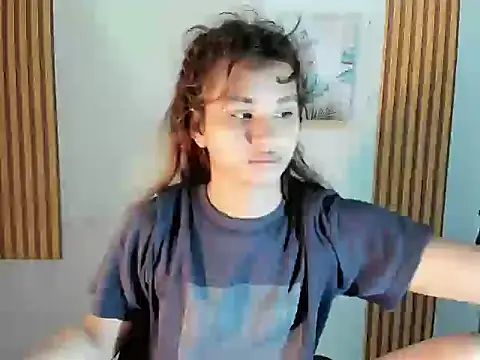 Ts morena online show from November 3, 2025, 1:01 pm