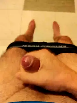 mariopene25 online show from March 15, 2026, 5:35 am