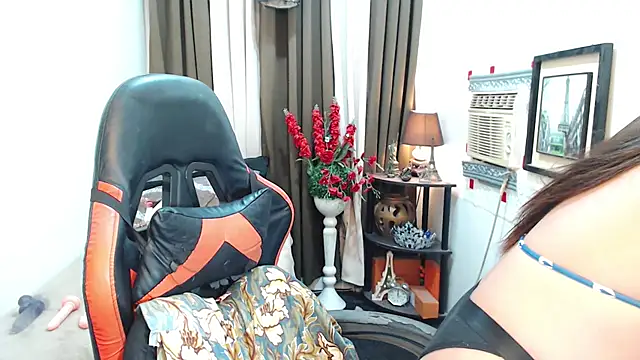 Snapshot of lil_fantacy chatting on November 1, 2025, 3:41 am lil fantacy online show from November 1, 2025, 3:41 am