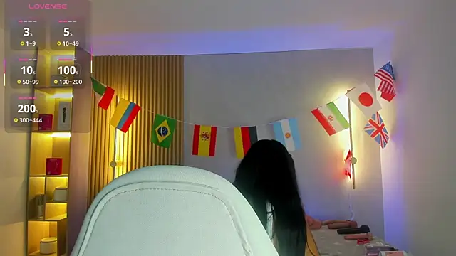 liah cleir online show from July 4, 2026, 7:53 pm