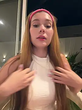Snapshot of Nikii__ chatting on July 26, 2026, 1:03 am Nikii online show from July 26, 2026, 1:03 am