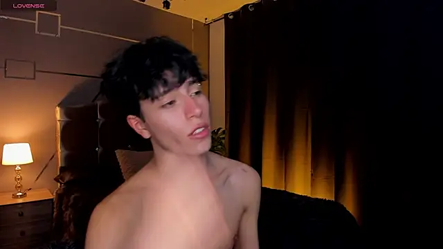 Snapshot of Christopher_77 chatting on September 19, 2025, 3:08 am Christopher 77 online show from September 19, 2025, 3:08 am