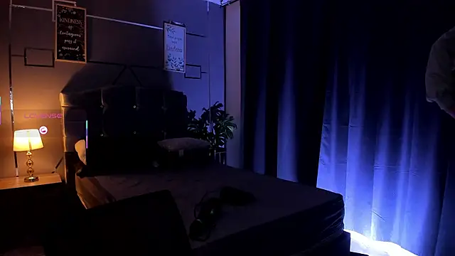 Snapshot of Christopher_77 chatting on September 24, 2025, 12:19 pm Christopher 77 online show from September 24, 2025, 12:19 pm