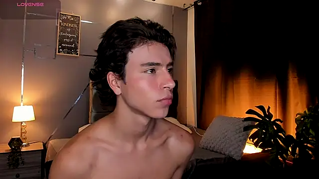 Snapshot of Christopher_77 chatting on November 18, 2025, 5:17 pm Christopher 77 online show from November 18, 2025, 5:17 pm