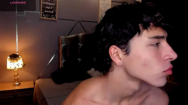 Snapshot of Christopher_77 chatting on November 24, 2025, 1:44 pm Christopher 77 online show from November 24, 2025, 1:44 pm