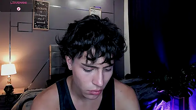 Snapshot of Christopher_77 chatting on December 2, 2025, 2:34 pm Christopher 77 online show from December 2, 2025, 2:34 pm