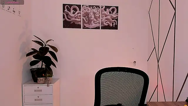 Snapshot of Christopher_77 chatting on December 15, 2025, 7:40 pm Christopher 77 online show from December 15, 2025, 7:40 pm