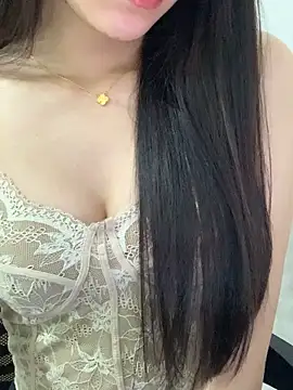 JennyQueen18 online show from April 29, 2026, 11:47 am