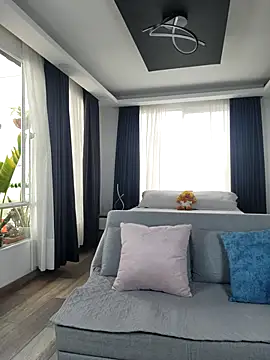 Snapshot of evasweett__ chatting on November 12, 2025, 6:52 pm evasweett online show from November 12, 2025, 6:52 pm