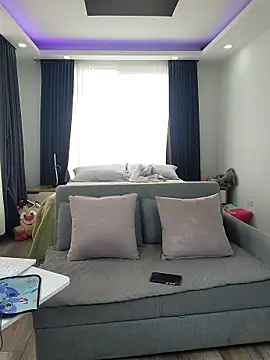 Snapshot of evasweett__ chatting on November 27, 2025, 5:37 pm evasweett online show from November 27, 2025, 5:37 pm