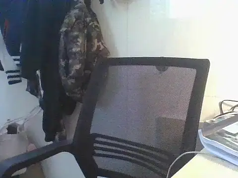 Snapshot of Linzly chatting on November 4, 2025, 2:43 am Linzly online show from November 4, 2025, 2:43 am