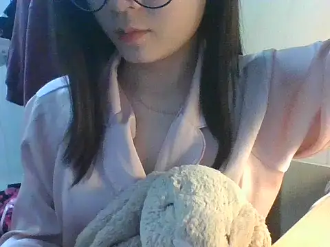 Snapshot of Linzly chatting on November 15, 2025, 4:58 pm Linzly online show from November 15, 2025, 4:58 pm