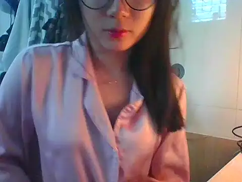 Snapshot of Linzly chatting on November 27, 2025, 2:57 am Linzly online show from November 27, 2025, 2:57 am