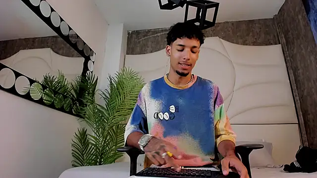 Thiagoferreti online show from October 16, 2025, 3:29 am