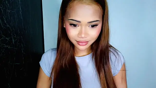 Snapshot of ur_holly_lexie chatting on November 6, 2025, 2:29 pm ur holly lexie online show from November 6, 2025, 2:29 pm