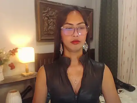 Nathalieheartt online show from July 20, 2026, 1:35 pm