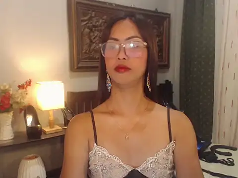 Nathalieheartt online show from July 23, 2026, 1:42 pm