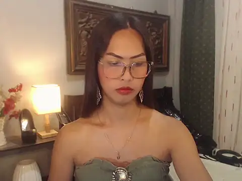 Nathalieheartt online show from July 24, 2026, 12:36 pm