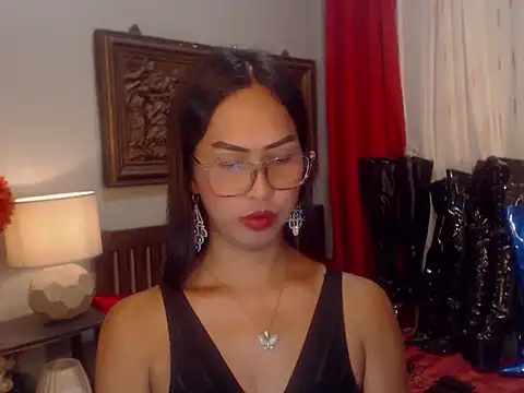 Nathalieheartt online show from August 4, 2026, 3:10 am