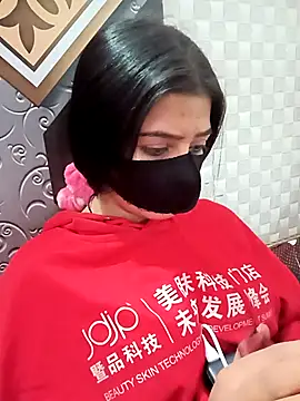 Hot Jaanvi  online show from November 19, 2025, 5:13 pm