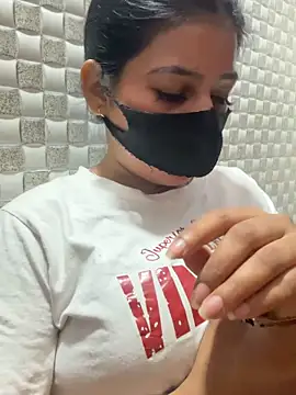 Hot Jaanvi  online show from April 23, 2026, 5:41 am
